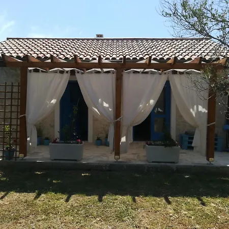 Tiny House Kır Evi Sukošan